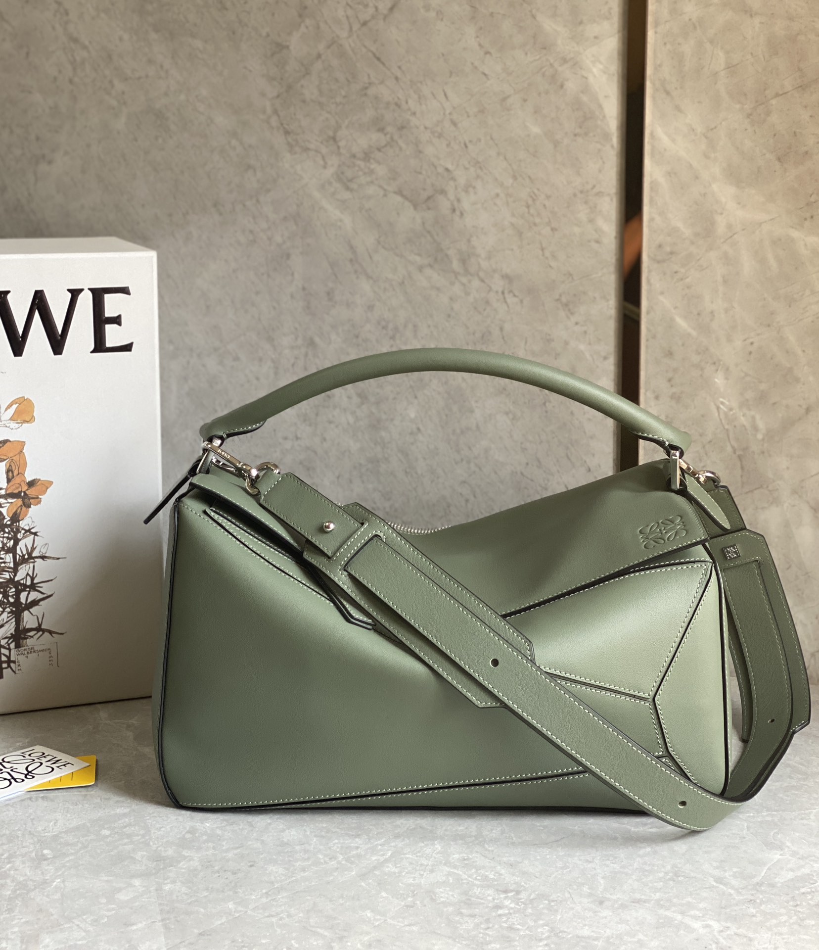 Loewe Large Puzzle Bag in Classic Calfskin Green